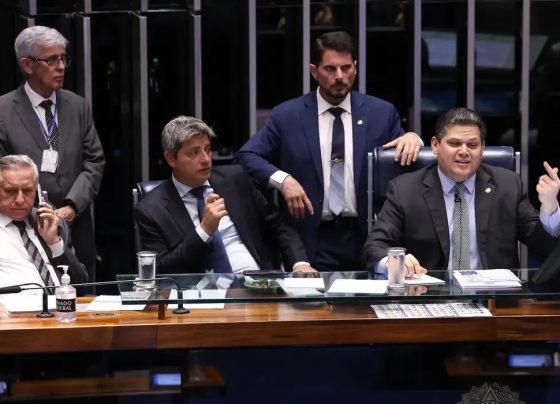 Alcolumbre adia votação da PEC da Segurança Pública