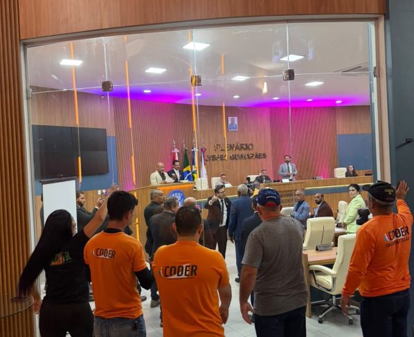 Câmara mantém veto sobre Coder; e Cláudio mostra força dentro do Legislativo