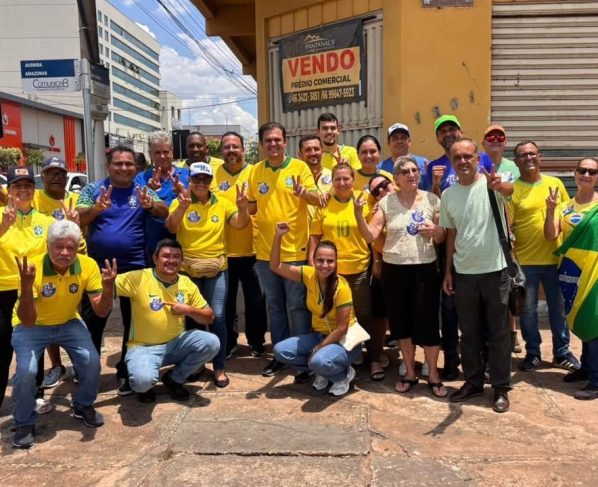 Deputado Thiago Silva vai às ruas e reforça apoio a Flávio Bolsonaro