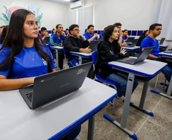 Estudantes inscritos no Enem 2026 têm até 18 de outubro para escolher entre inglês e espanhol