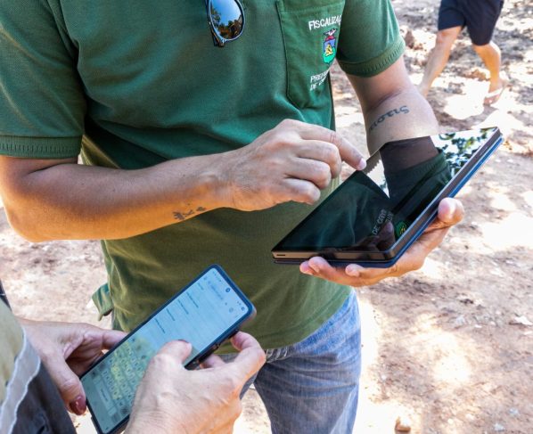 Fiscais de Cuiabá recebem tablets para modernizar e agilizar ações em campo