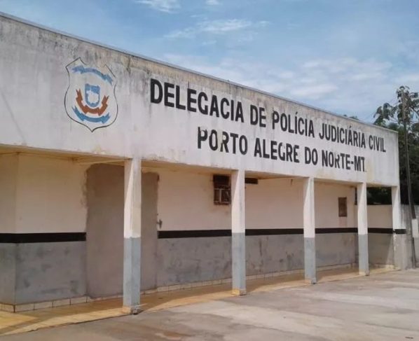 Homem invade quarto da ex e esfaqueia atual companheiro dela enquanto casal dormia em MT