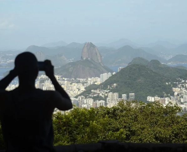Polícia Militar reforça segurança no feriado do Rio de Janeiro