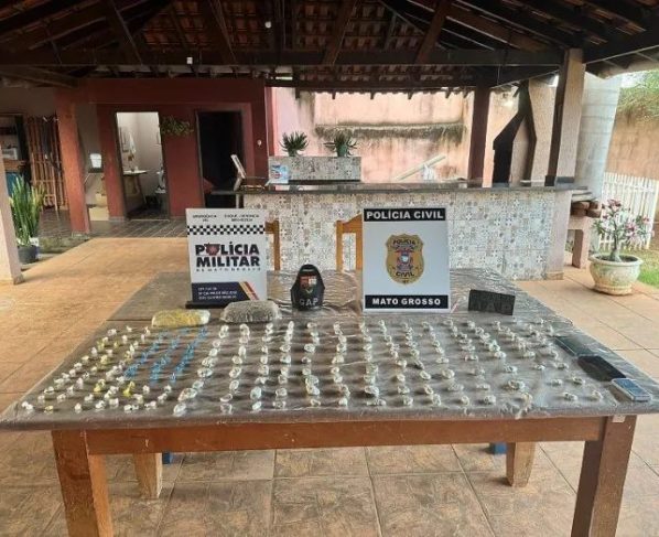 Polícias Civil e Militar prendem dois jovens e apreendem drogas em São José dos Quatro Marcos