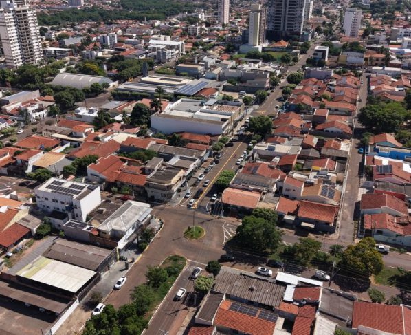 Prefeitura altera sentido de vias na Vila Aurora para melhorar trânsito de Rondonópolis