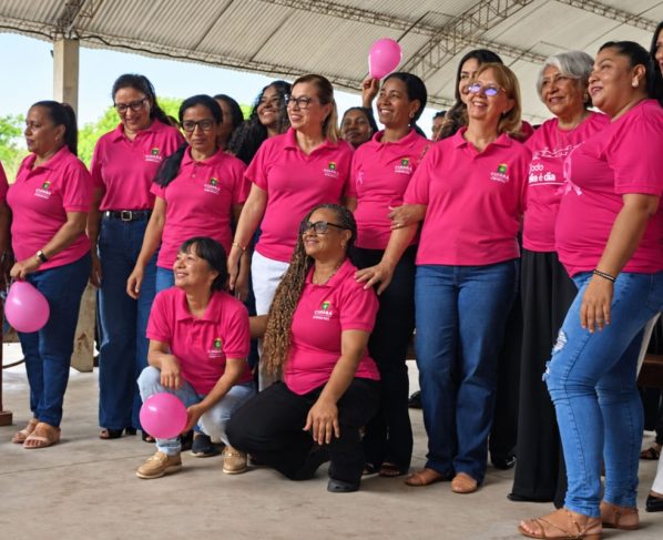 Prefeitura leva informação e prevenção ao ambiente de trabalho durante Outubro Rosa