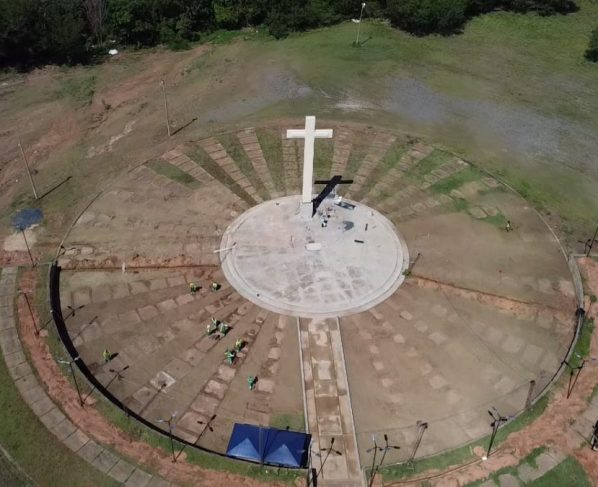 Prefeitura prepara espaço da Cruz do Papa para celebração dos 35 anos da visita de João Paulo II