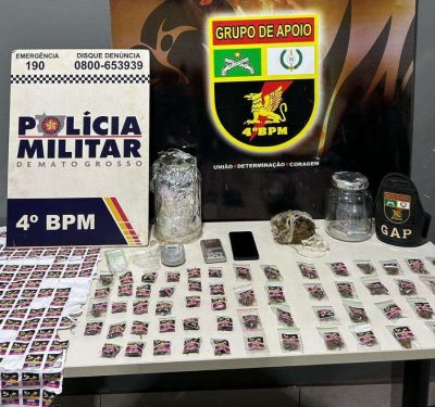 Adolescente e mulher são presas por tráfico de drogas em