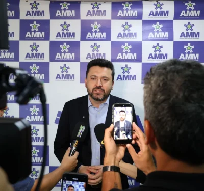 Hemerson Máximo, o Maninho, durante atividade da Associação Mato-grossense dos Municípios.