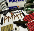 Polícia Militar apreende armas e mais de 300 munições após
