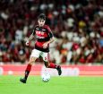 Flamengo vence Bahia e tira Palmeiras da ponta